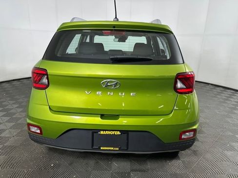 Certified 2023 Hyundai Venue SEL w/ Cargo Package image 4