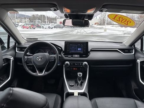 Certified 2021 Toyota RAV4 XLE Premium image 23
