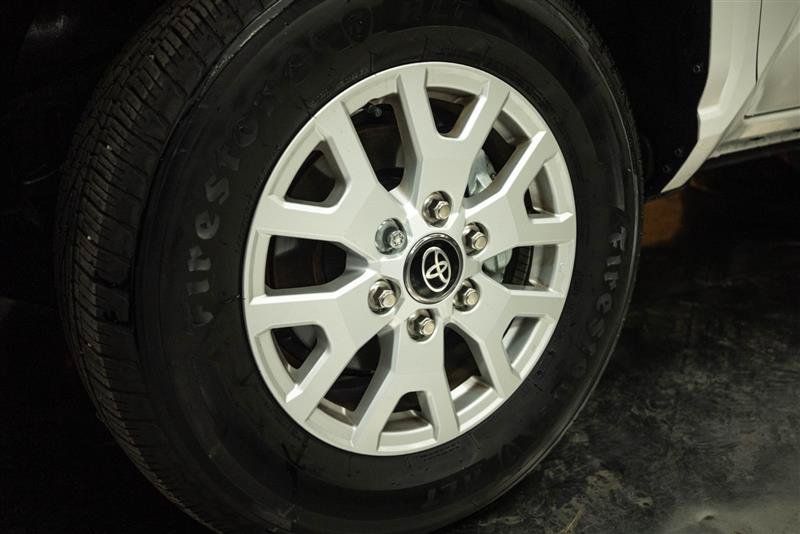 Used 2026 Toyota Tacoma SR5 AWD/4WD image 3
