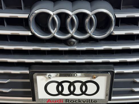 Used 2019 Audi Q7 2.0T Premium Plus AWD/4WD image 25