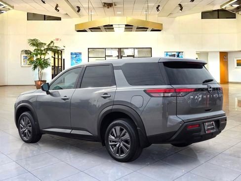 Certified 2023 Nissan Pathfinder S FWD image 7