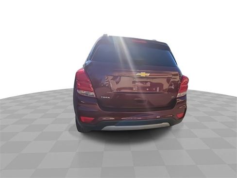 Certified 2017 Chevrolet Trax LT w/ LT Convenience Package image 7