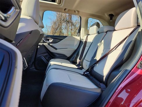 Used 2020 Subaru Forester Premium image 9