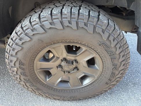 Used 2011 Jeep Wrangler Unlimited Sport image 17