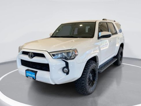 Used 2019 Toyota 4Runner SR5 AWD/4WD image 1
