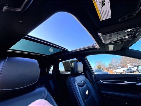 Used 2022 Cadillac XT5 Premium Luxury image 24