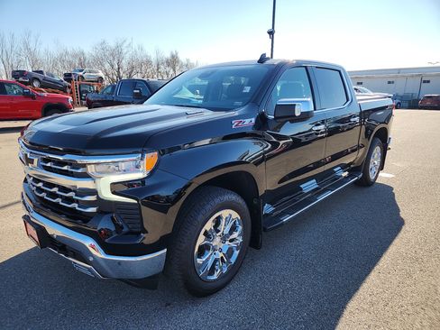 Used 2023 Chevrolet Silverado 1500 LTZ image 4