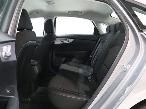 Used 2024 Kia Forte LXS FWD image 31