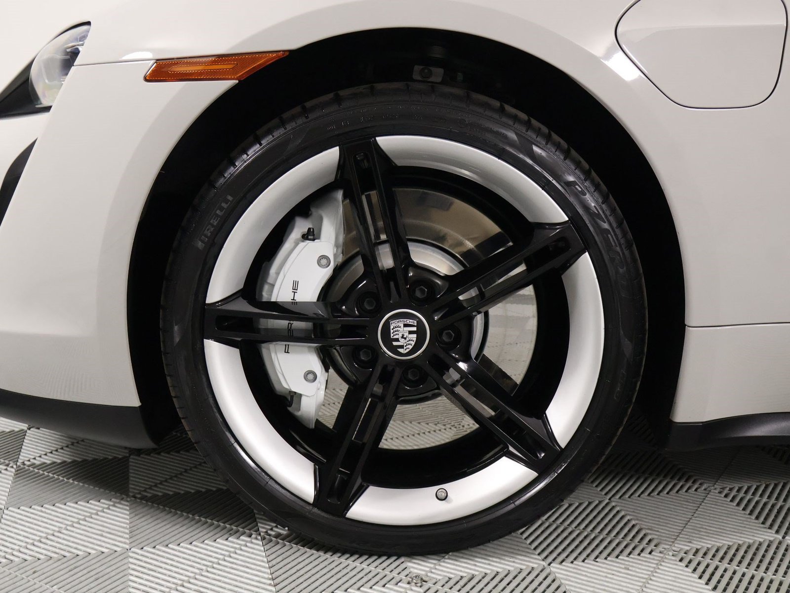 Certified 2023 Porsche Taycan 4S AWD/4WD image 29