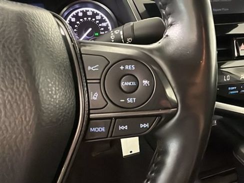 Used 2023 Toyota Camry SE FWD image 16