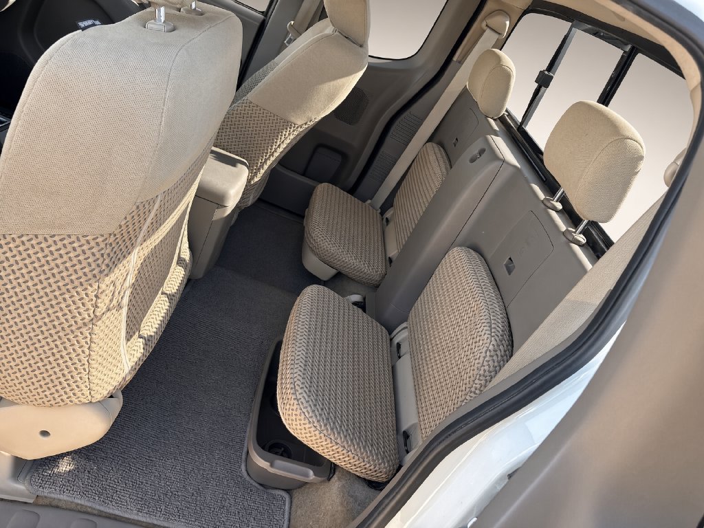 Used 2017 Nissan Frontier SV RWD image 6