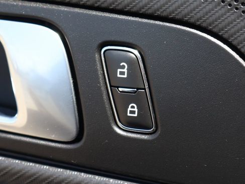 Used 2025 Ford Mustang Coupe RWD image 17
