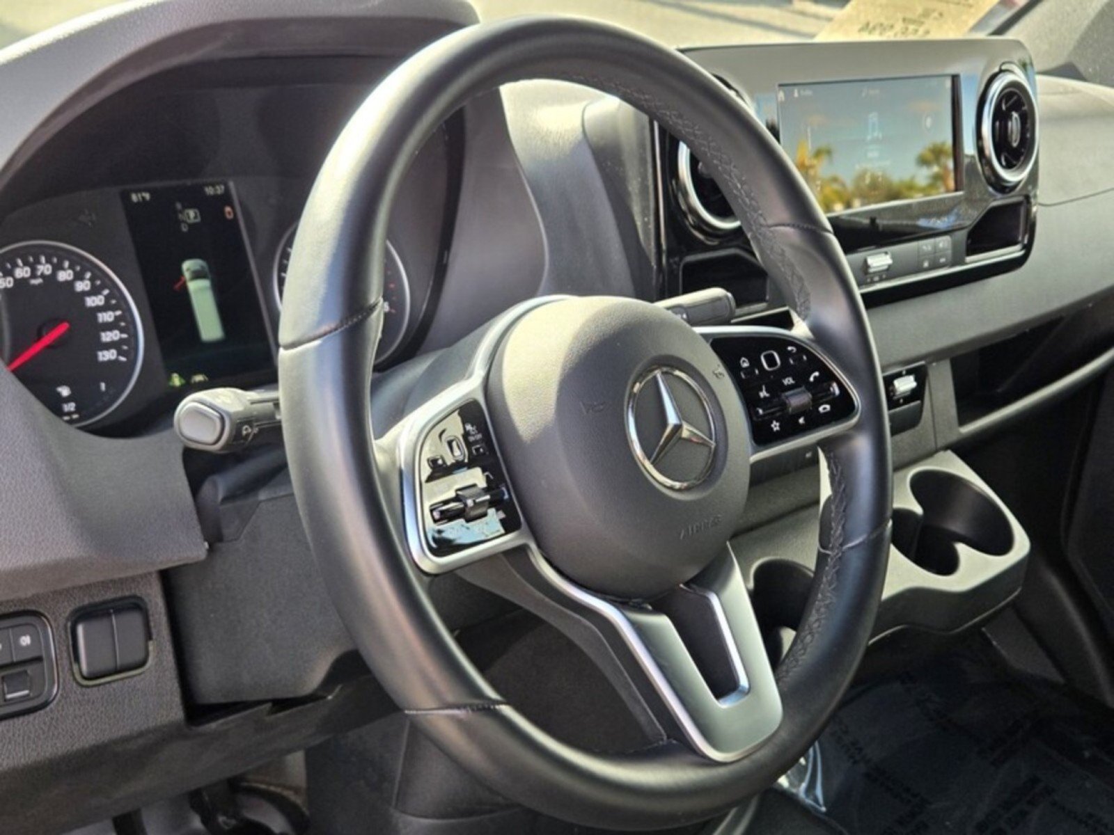Used 2024 Mercedes-Benz Sprinter 2500 image 26