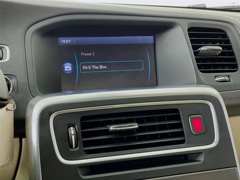 Used 2012 Volvo S60 T5 image 17