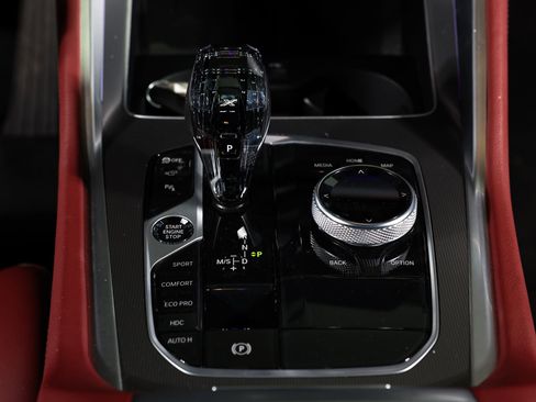 Used 2022 BMW X6 xDrive40i w/ Executive Package image 28