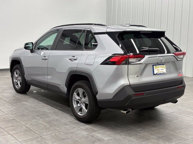 Used 2025 Toyota RAV4 XLE AWD/4WD image 4