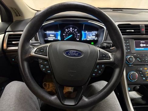 Used 2018 Ford Fusion S image 46