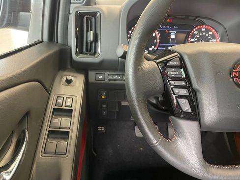 Certified 2025 Nissan Frontier Pro-X RWD image 13