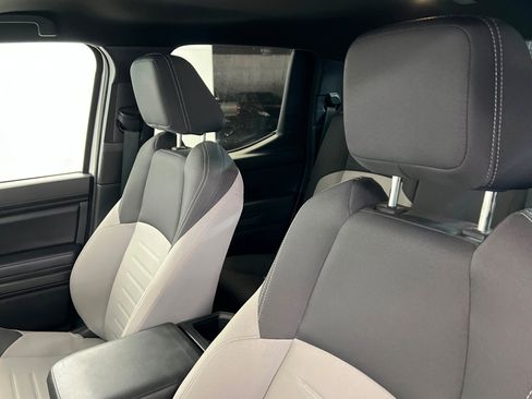 Used 2025 Toyota Tacoma TRD Off-Road image 17