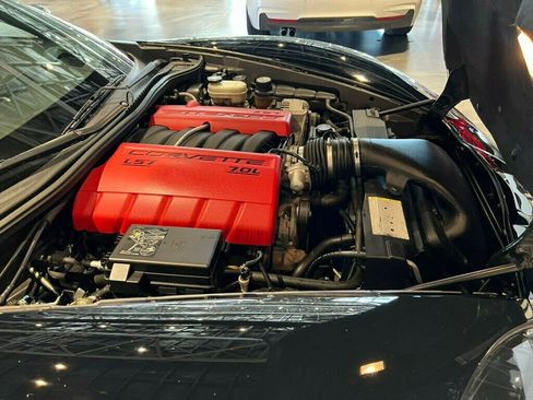 Used 2006 Chevrolet Corvette Z06 w/ Preferred Equipment Group image 10