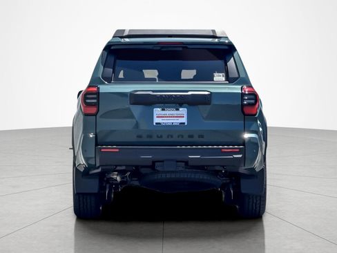 Used 2026 Toyota 4Runner TRD Off-Road Premium AWD/4WD image 4