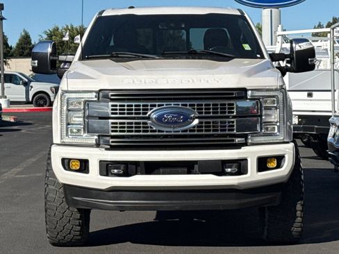 Certified 2017 Ford F250 Platinum w/ Platinum Ultimate Package AWD/4WD image 10