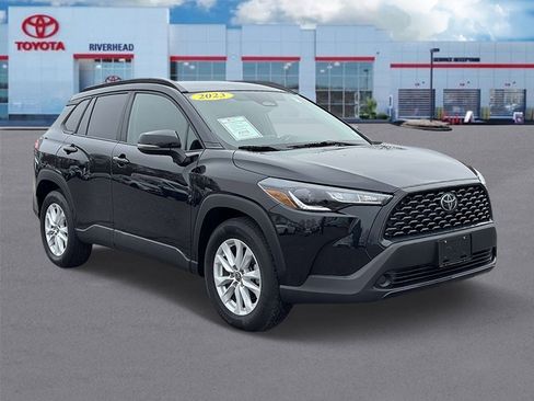 Certified 2023 Toyota Corolla Cross LE image 2