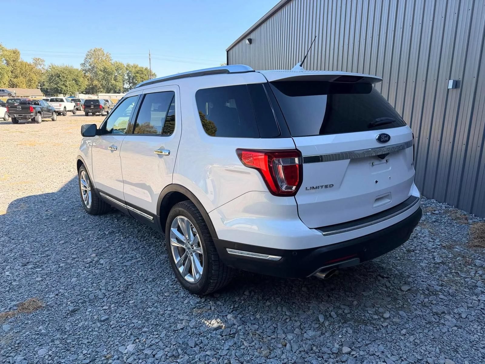 Used 2018 Ford Explorer Limited w/ Equipment Group 301A FWD image 7