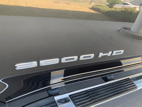 Used 2020 GMC Sierra 3500 SLT w/ SLT Premium Plus Package image 9