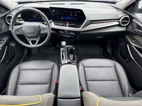 Used 2025 Chevrolet Trax ACTIV w/ Driver Confidence Package FWD image 12