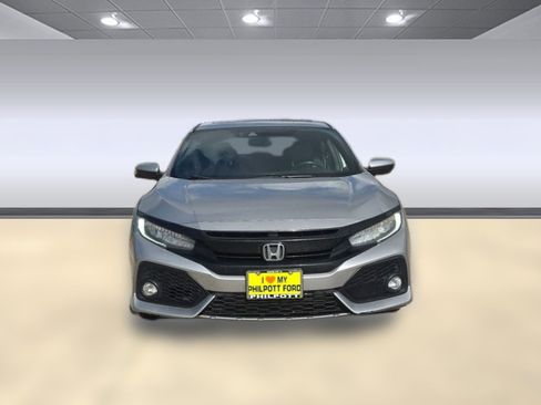 Used 2018 Honda Civic Sport Touring image 6