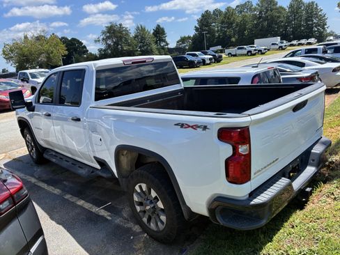Used 2022 Chevrolet Silverado 2500 Custom w/ Custom Value Package AWD/4WD image 6