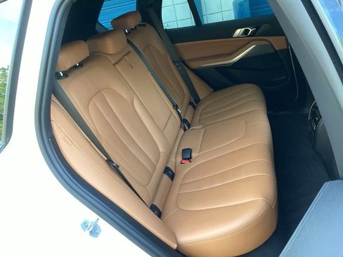 Used 2022 BMW X5 sDrive40i w/ M Sport Package image 38