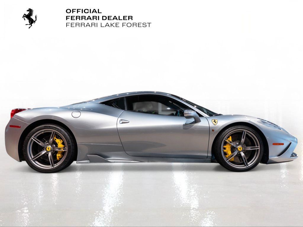 Used 2015 Ferrari 458 Speciale Coupe RWD image 9