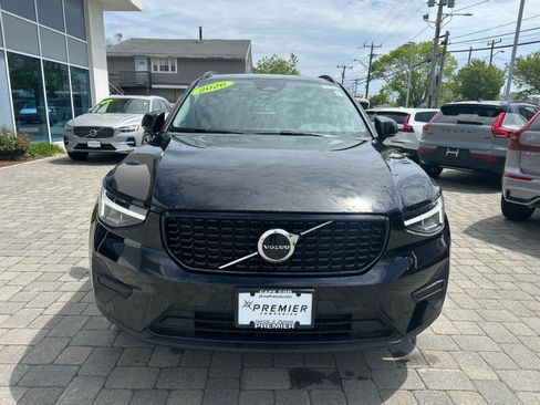 Used 2026 Volvo XC40 B5 Core w/ Protection Package Premier AWD/4WD image 3
