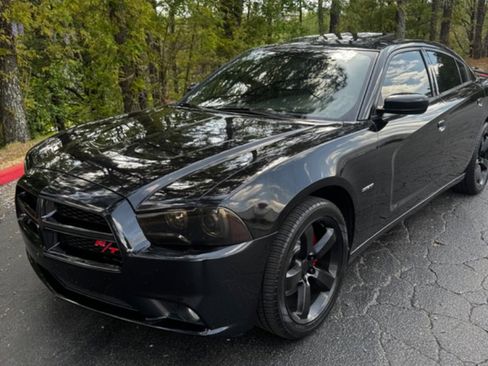 Used 2011 Dodge Charger R/T image 1