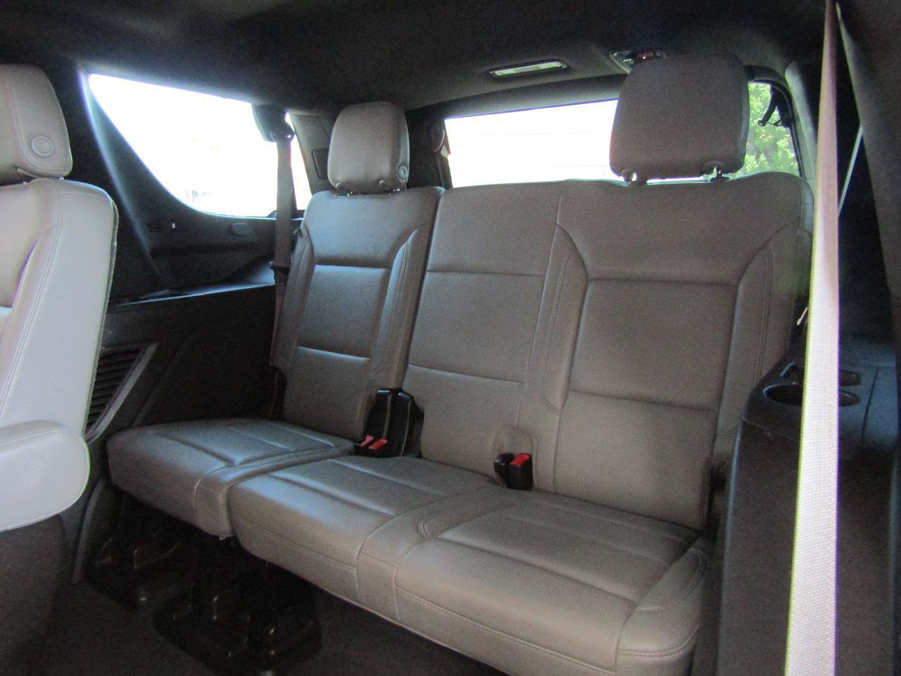 Used 2021 Chevrolet Tahoe Z71 w/ Z71 Off-Road Package AWD/4WD image 10