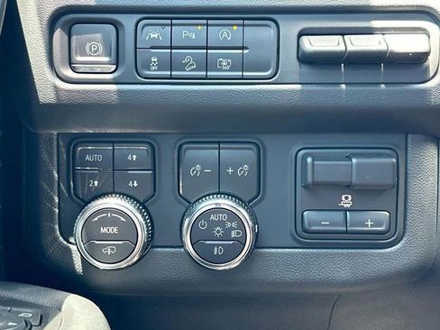 Used 2023 GMC Yukon AT4 w/ AT4 Premium Plus Package image 29