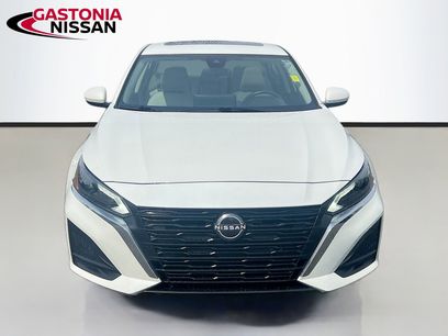 Used 2023 Nissan Altima 2.5 SV w/ SV Premium Package