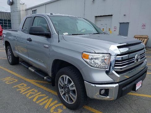 Used 2017 Toyota Tundra SR5 AWD/4WD image 2