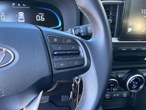 Used 2023 Hyundai Venue SEL w/ Cargo Package image 28