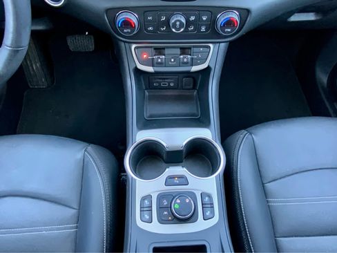 Used 2022 GMC Terrain Denali image 45