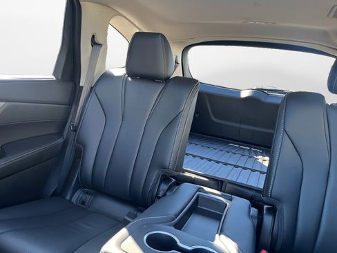 Certified 2025 Acura MDX w/ Technology Package image 12