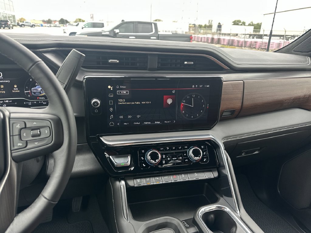 Certified 2024 GMC Sierra 2500 Denali Ultimate AWD/4WD image 13