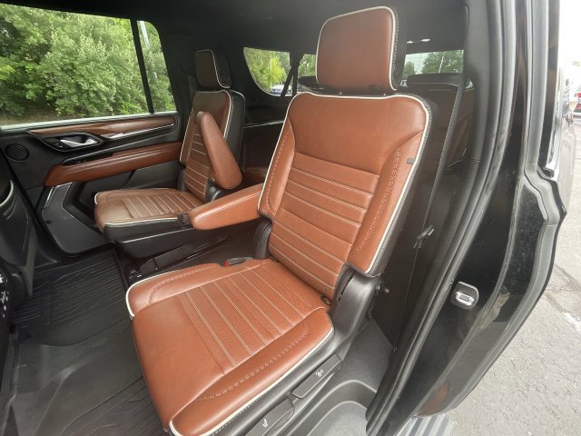 Used 2023 GMC Yukon XL Denali Ultimate AWD/4WD image 27