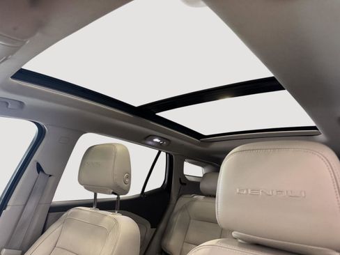 Used 2020 GMC Terrain Denali w/ Denali Premium Package image 9