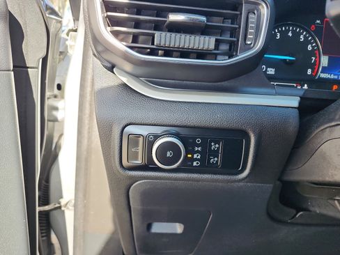 Certified 2023 Ford Explorer XLT w/ Equipment Group 202A image 14