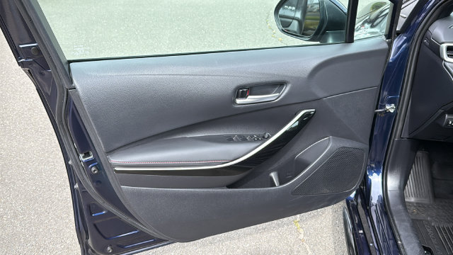 Used 2023 Toyota Corolla XSE FWD image 9