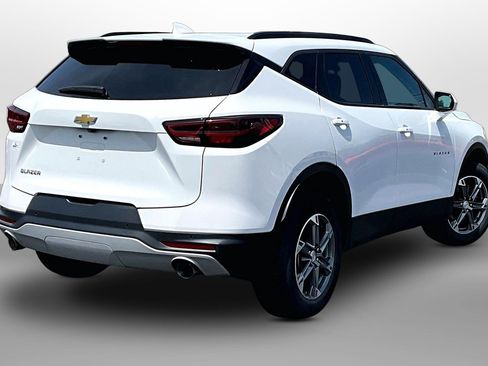 Used 2024 Chevrolet Blazer LT w/ Convenience Package FWD image 10