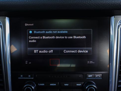 Used 2017 Porsche Macan 4DR SUV AWD image 9